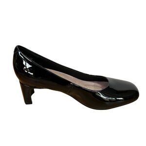 Elegant Black Women's PumClarks Kyndal Iris Black Patent Leather Heels Size 7.5